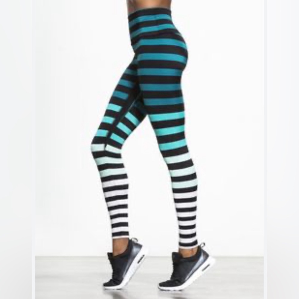 K-DEER Caroline stripe high rise leggings, size small.